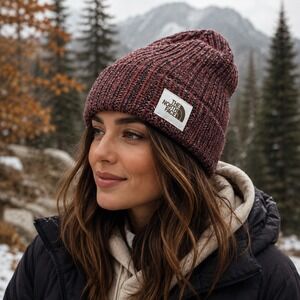 The‎ North Face Beanie Chunky Knit Women OSFA Burgundy Fleece Lined Logo Patch